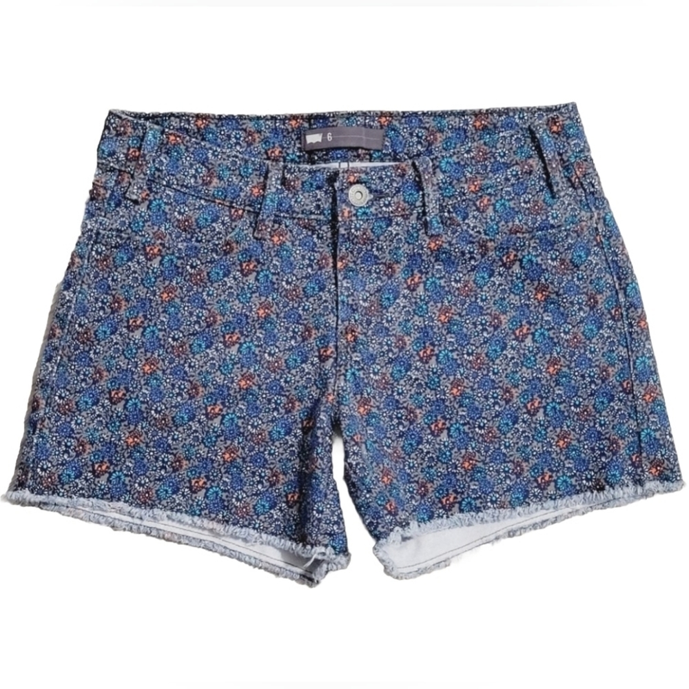 Levi's jean shorts size 6/28W